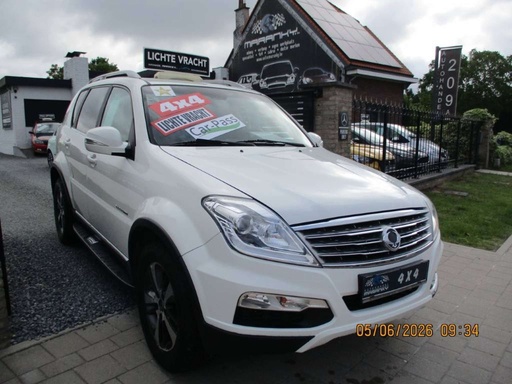 SsangYong Rexton REXTON W 2.2e-Xdi 180pk 4WD EXECUTIVE AUTOMAAT FULL OPTION LICHTE VRACHT2 PLAATSEN EURO6B BTW AFTREKBAAR
