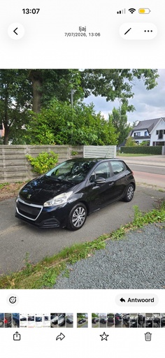 PEUGEOT 208